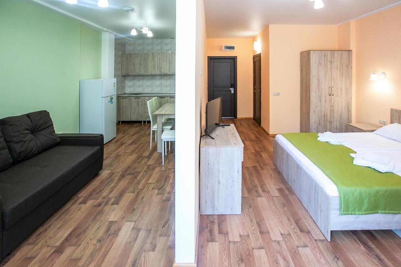 Гостиница "Курорт" Pizunda Exterior foto